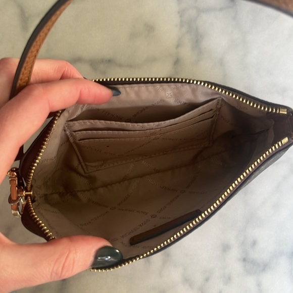 MICHAEL KORS Jet Set Large Logo Crossbody Bag & Wristlet Set in Brown w/ MK Logo - Picture 9 of 16